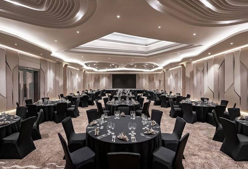 호텔 Amora Beach Resort Phuket