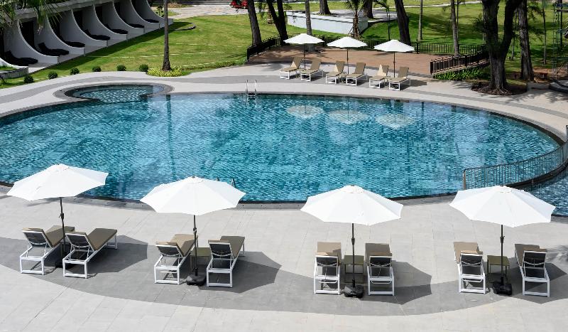 호텔 Amora Beach Resort Phuket