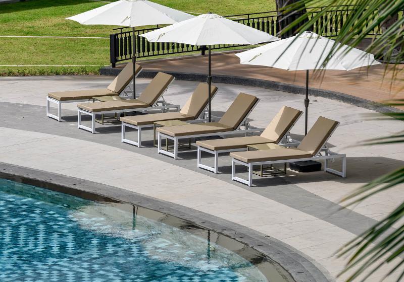 호텔 Amora Beach Resort Phuket