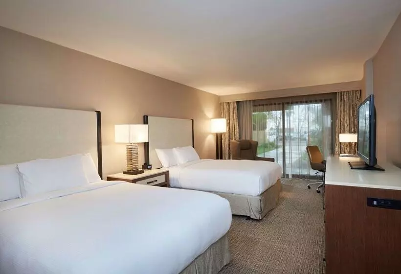 Hotel Doubletree By Hilton Fresno Convention Center