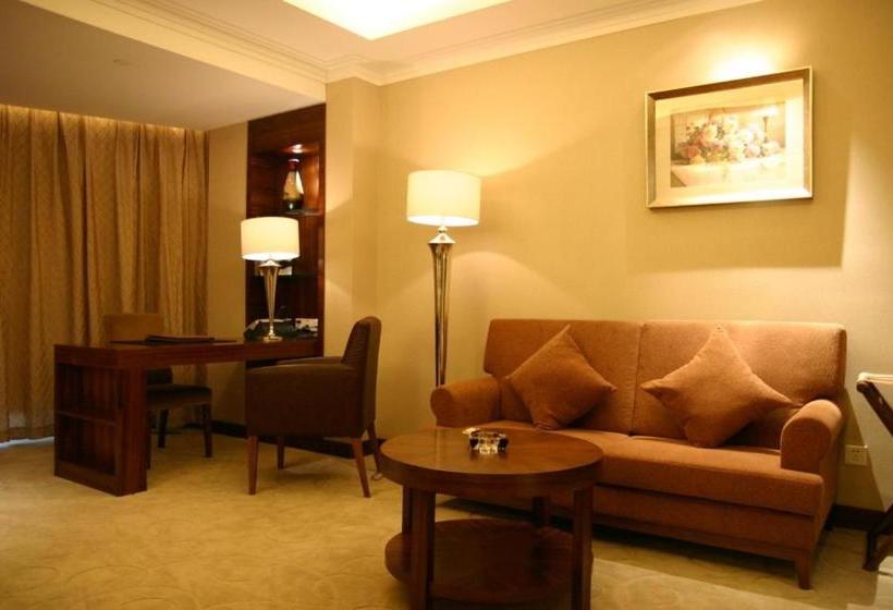 בית מלון כפרי Garden International