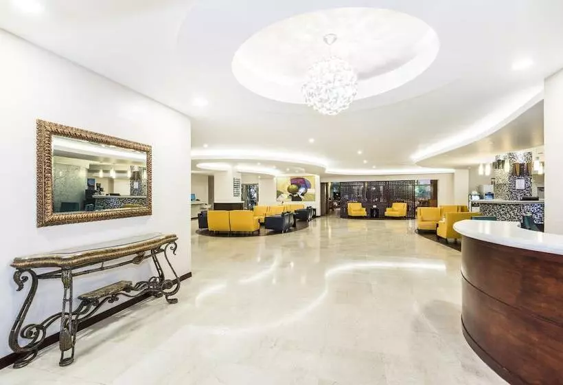 هتل Holiday Inn Convention Center, An Ihg