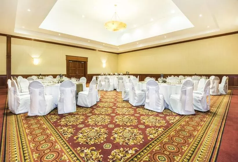 هتل Holiday Inn Convention Center, An Ihg