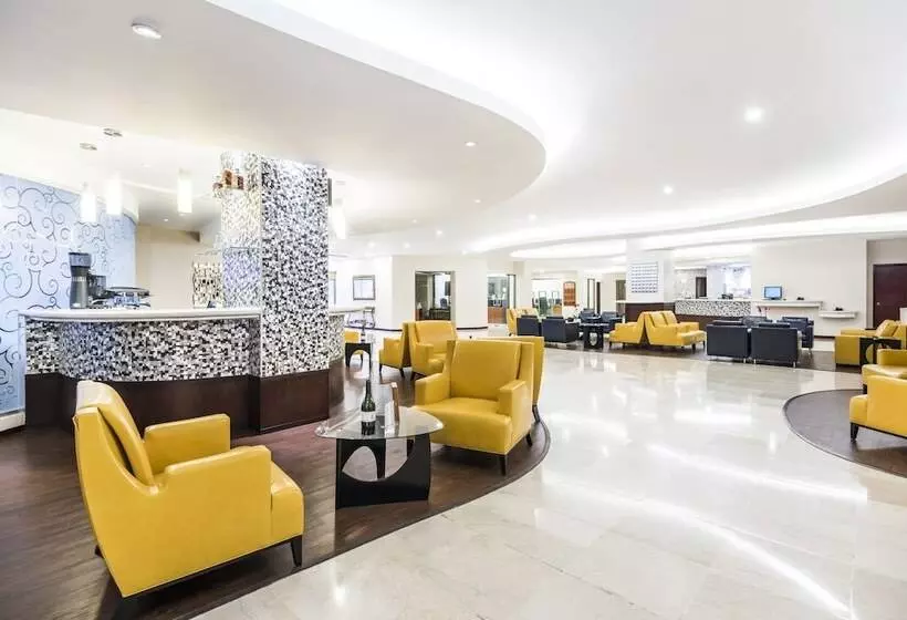 هتل Holiday Inn Convention Center, An Ihg