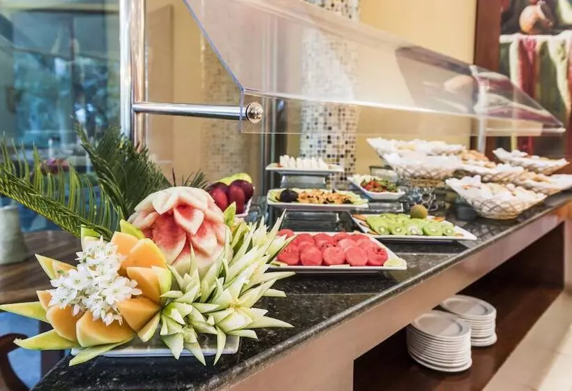 هتل Holiday Inn Convention Center, An Ihg