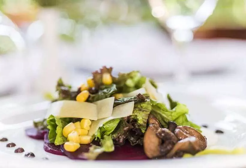 هتل Holiday Inn Convention Center, An Ihg