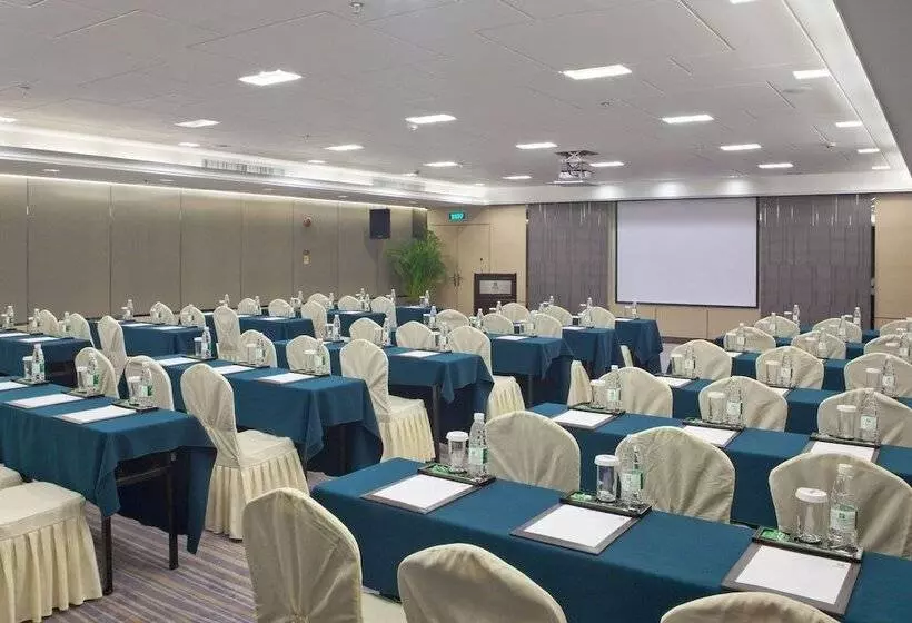 ホテル Holiday Inn Shenzhen Donghua, An Ihg