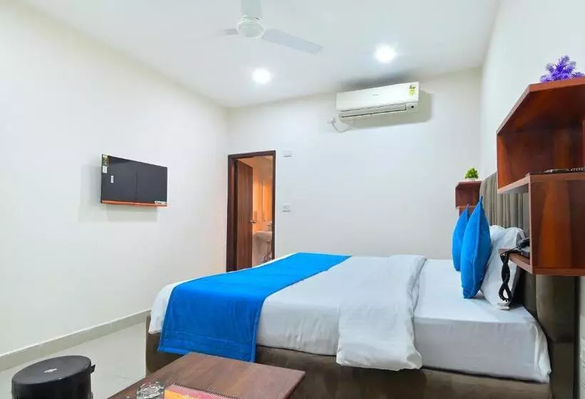 Hotel Chowdhry Tourist Lodge New Delhi Railway Station 2 Minutes Walk