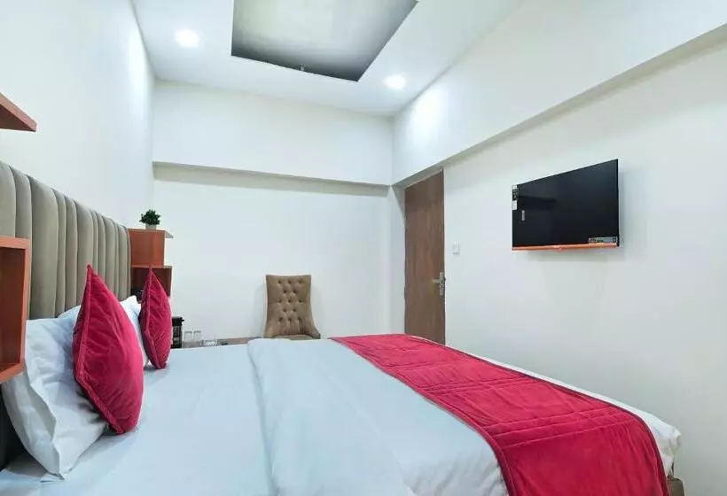 Hotel Chowdhry Tourist Lodge New Delhi Railway Station 2 Minutes Walk