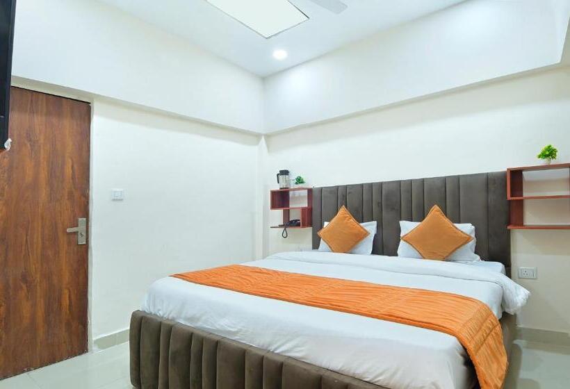 בית מלון כפרי Chowdhry Tourist Lodge New Delhi Railway Station 2 Minutes Walk