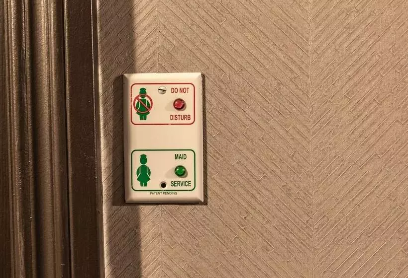 酒店 Prestige Inn Golden