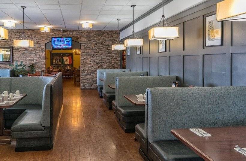 هتل Prestige Inn Golden