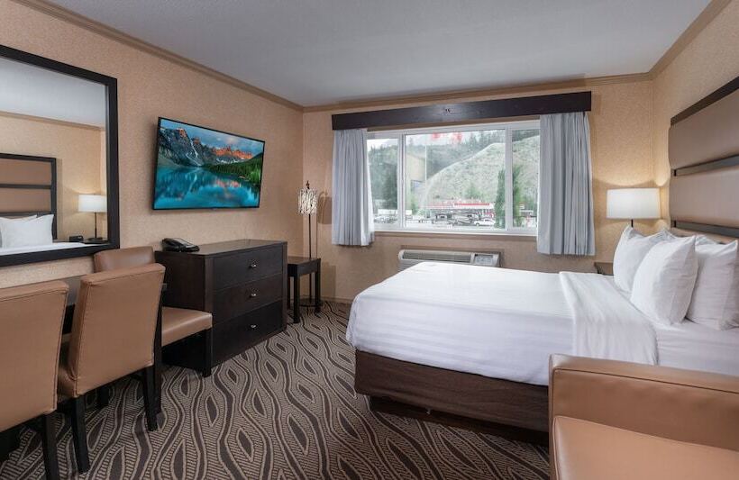 هتل Prestige Inn Golden