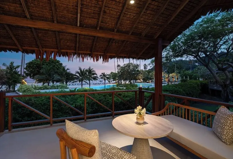 Hotelli Saii Phi Phi Island Village