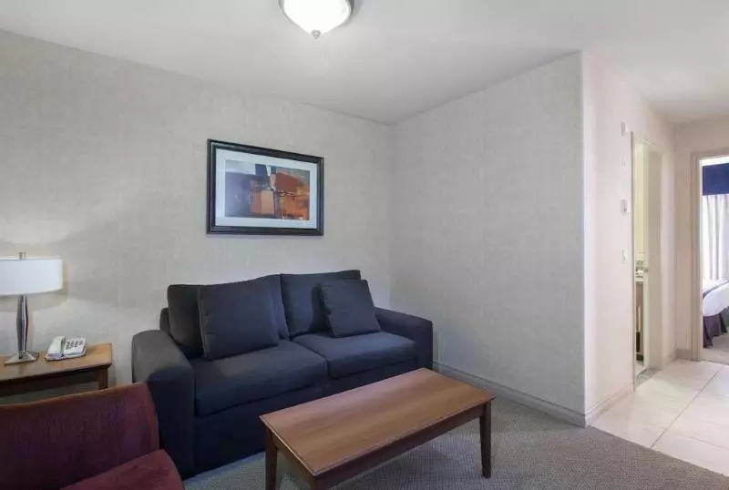 Sandman Hotel Calgary Airport