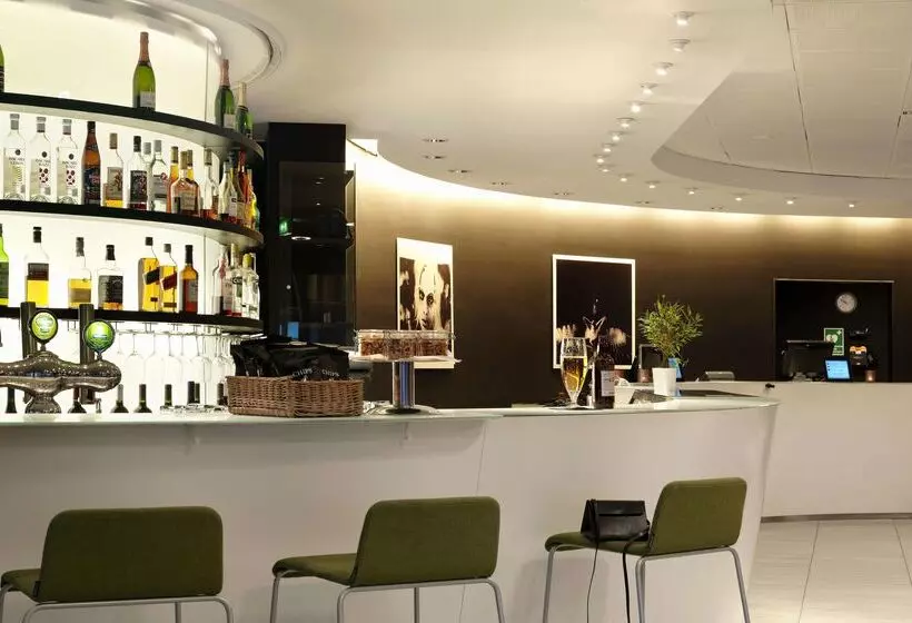 酒店 Scandic Alvik