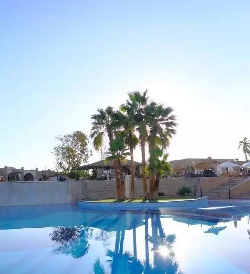 בית מלון כפרי Seti Abu Simbel Lake Resort