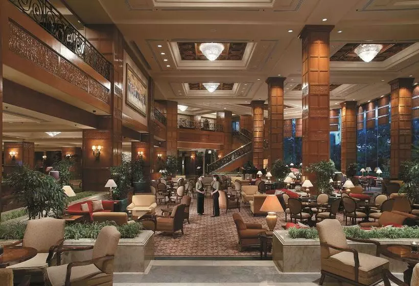 فندق Shangrila Surabaya