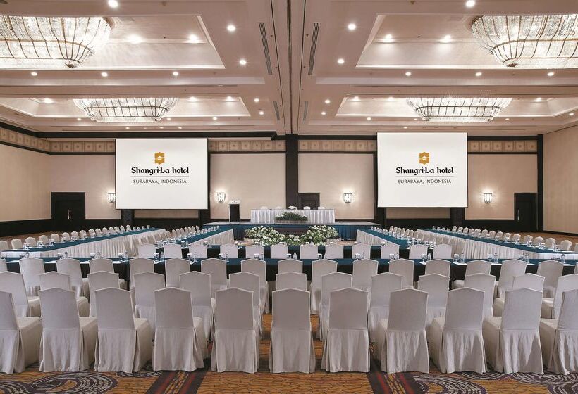 בית מלון כפרי Shangrila Surabaya