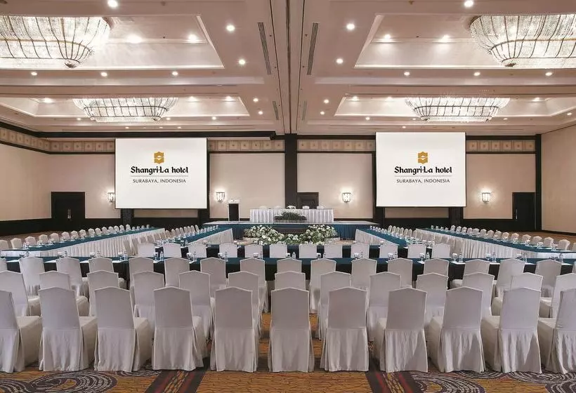 فندق Shangrila Surabaya