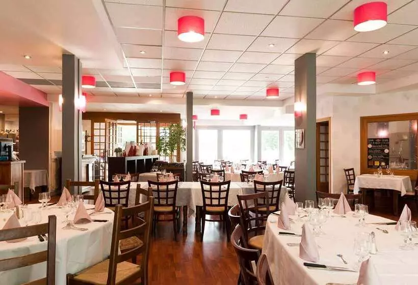 ホテル The Originals City, Hôtel Le Cheval Rouge, Tours Ouest