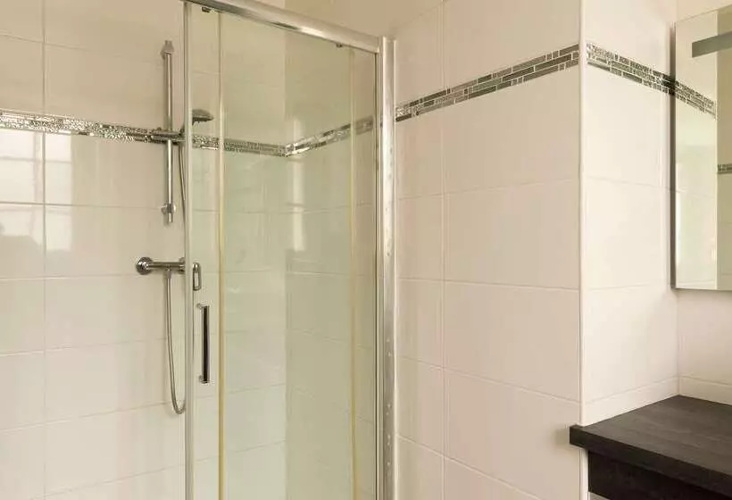 ホテル The Originals City, Hôtel Le Cheval Rouge, Tours Ouest