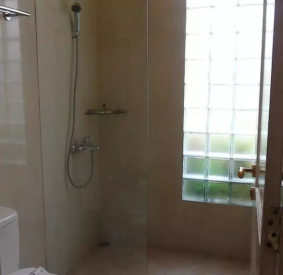 فندق Yasmin  Puncak