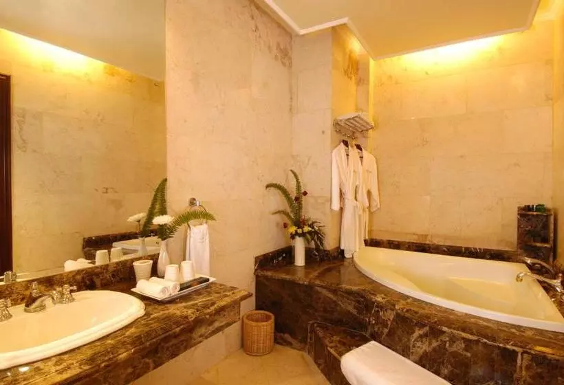 فندق Yasmin  Puncak