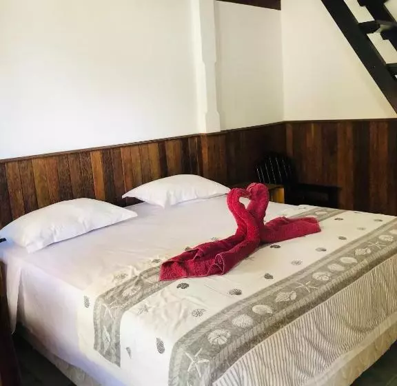 ユースホステル Padangbai Beach Inn
