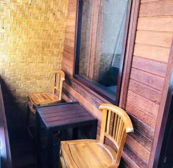 ユースホステル Padangbai Beach Inn