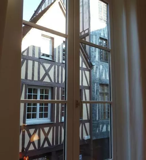 Aamiaismajoitus (B&B) Une Chambre Dans L'atelier De R