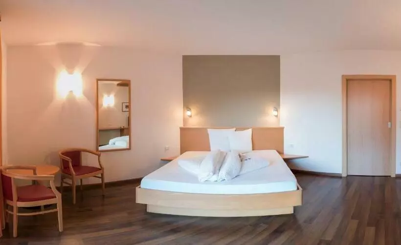 Garni Hotel Peterlinhof