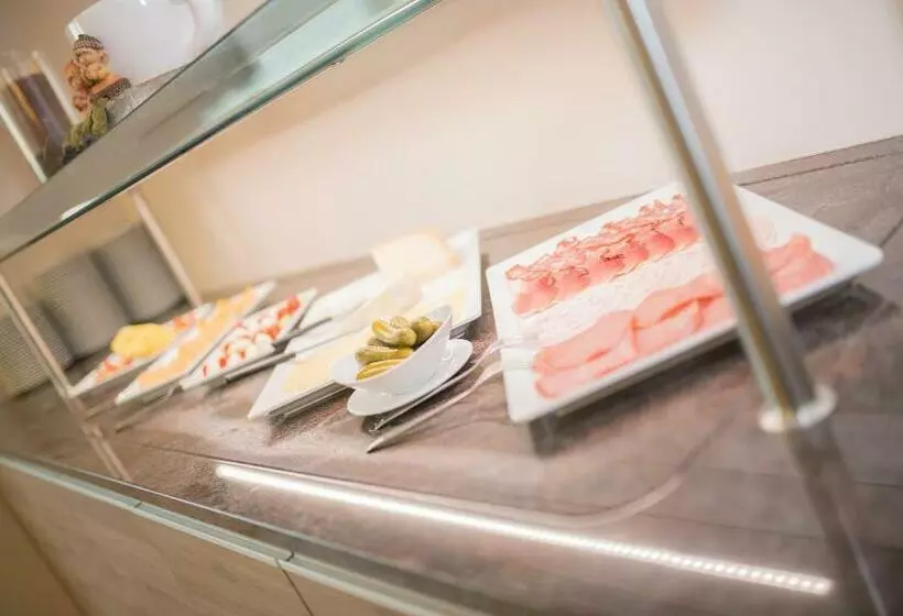 Garni Hotel Peterlinhof