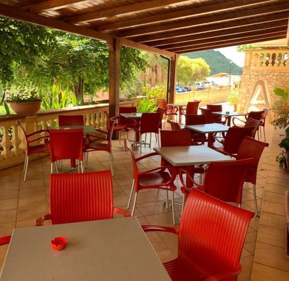 בית מלון כפרי Le Mimose