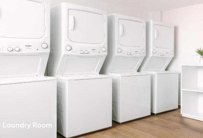 Found Hotel, Santa Monica