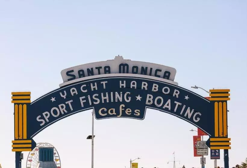 Found Hotel, Santa Monica