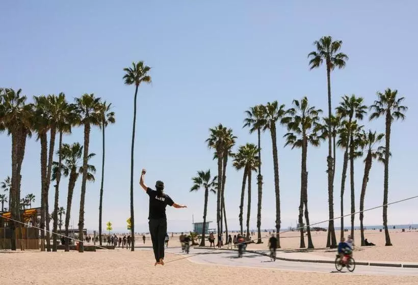 Found Hotel, Santa Monica