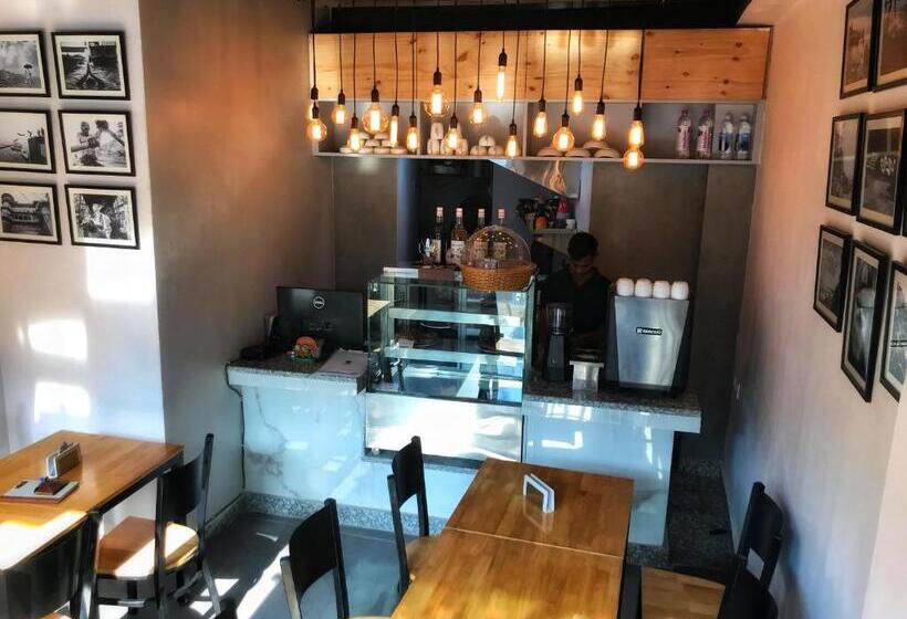 هتل Via Varanasi A Boutique