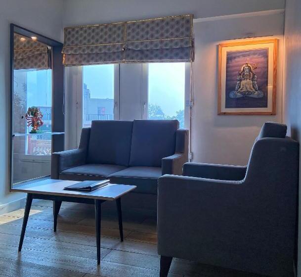 هتل Via Varanasi A Boutique