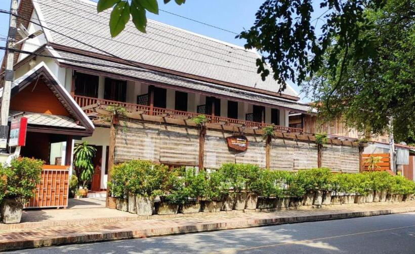 호텔 Villa Chitchareune 2