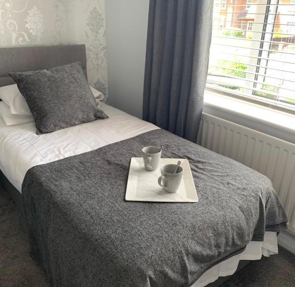 بنسيون Wessex House