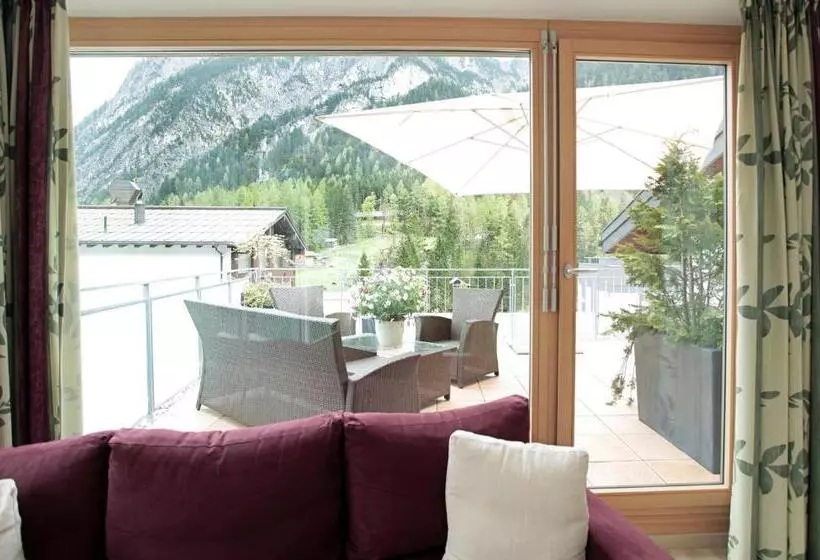 پانسیون Bergkristall