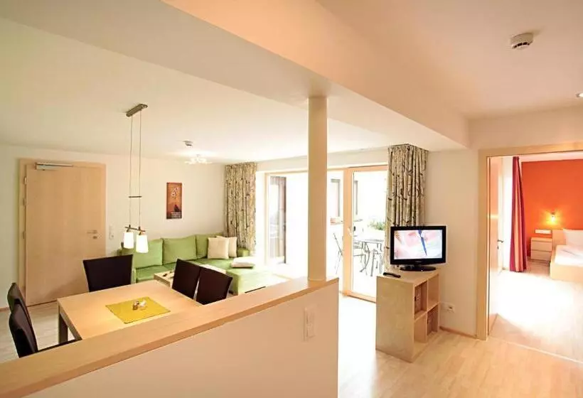 پانسیون Bergkristall