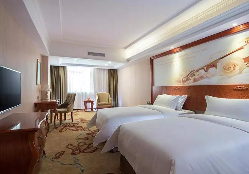 Vienna Hotel Longchuan