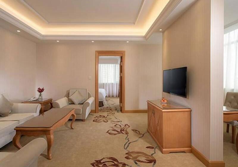 Vienna Hotel Longchuan