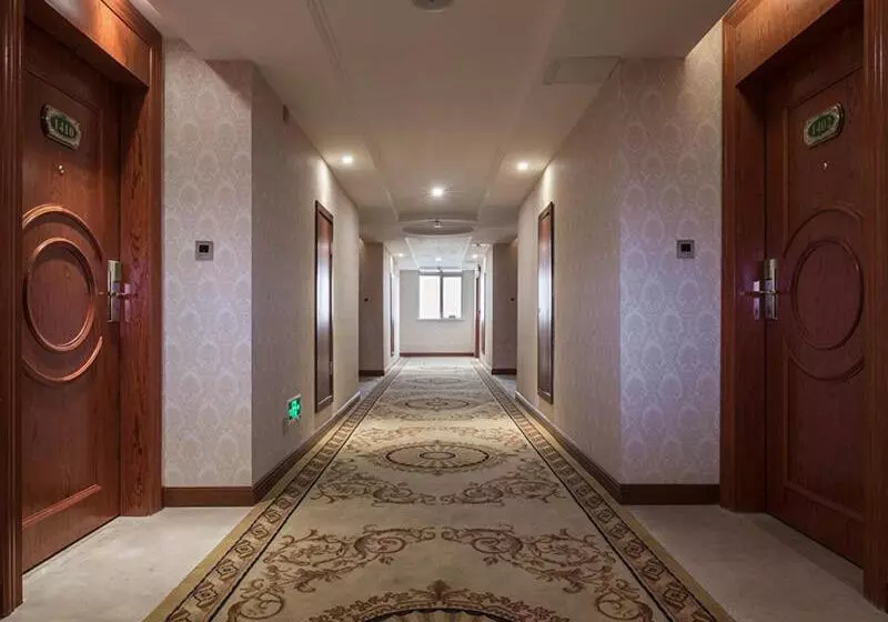 Vienna Hotel Longchuan