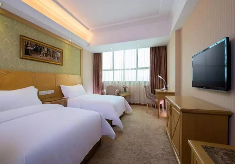Vienna Hotel Longchuan