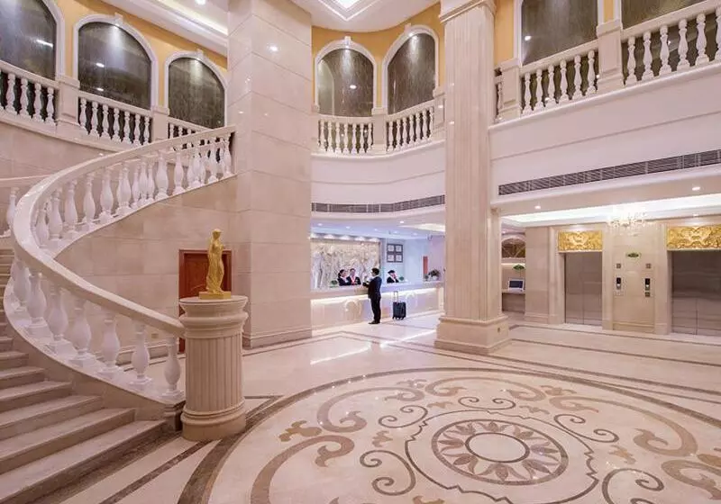 Vienna Hotel Longchuan