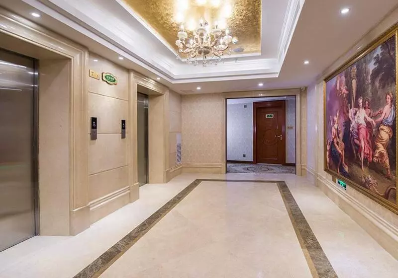 Vienna Hotel Longchuan