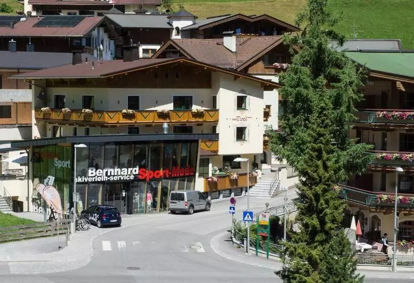 Aamiaismajoitus (B&B) Haus Tirol